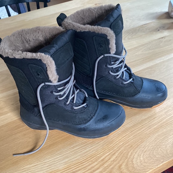 WOMEN’S NORTHFACE SHELLISTA IV MID WATERPROOF BOOTS - 8.5 but great for 7.5 - Picture 4 of 5